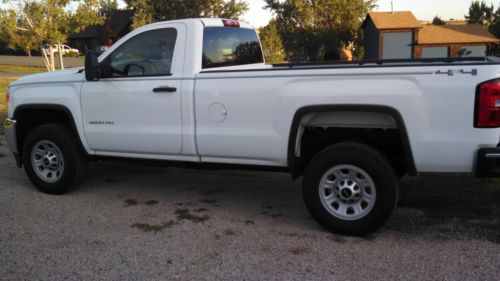 2015 sierra 2500hd 4wd reg cab with low low miles 1250
