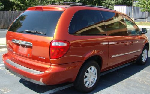 2006 CHRYSLER TOWN & COUNTRY LOADED NO RESERVE, image 4