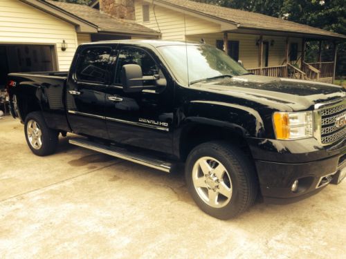 Denali hd z71 like new low miles 3/4 ton