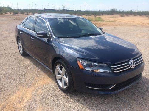Night blue metallic automatic 2.5 se passat with moonroof, alloy wheels, leather