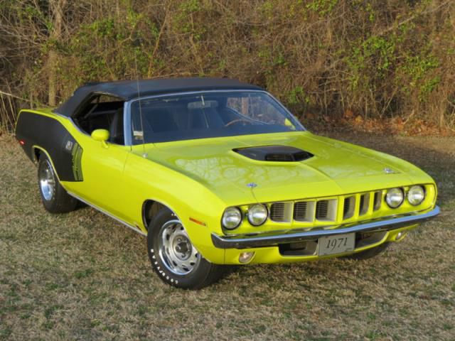 Plymouth barracuda &apos;cuda convertible