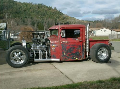 Rat rod 1934 ford pickup hot rod - magazine car