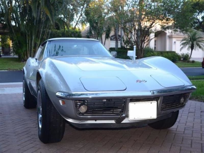 1969 chevrolet corvette t-tops