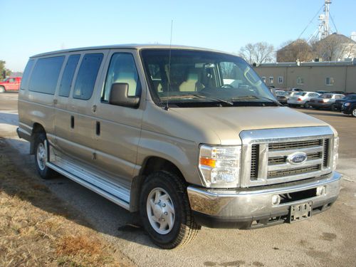 2009 e-350 super duty ext xlt passenger van