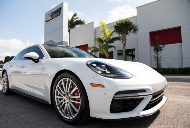 2017 porsche panamera turbo