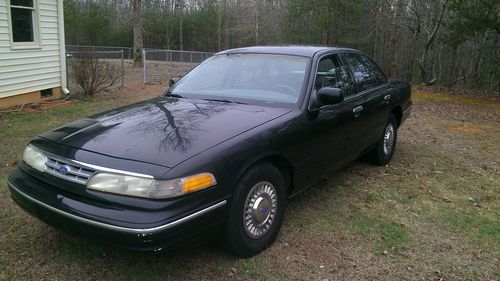 1997 ford crown victoria police interceptor sedan 4-door 4.6l