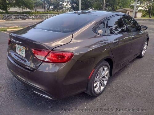 2015 chrysler 200 4dr sedan s fwd