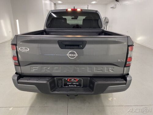 2022 nissan frontier sv