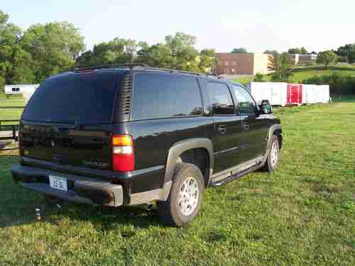 2002 Chevy Suburban 1500 Z71 4X4 Black, image 3