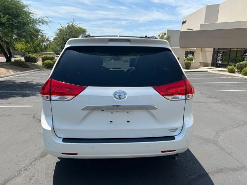 2013 toyota sienna limited