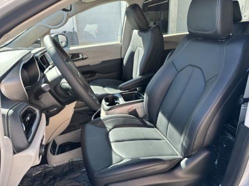 2023 Chrysler Pacifica Hybrid PACIFICA PLUG-IN HYBRID TOURING L, US $51,898.00, image 4