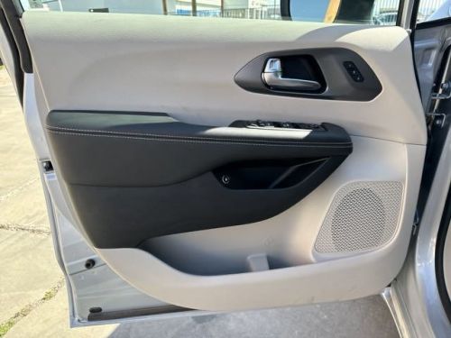 2023 Chrysler Pacifica Hybrid PACIFICA PLUG-IN HYBRID TOURING L, US $51,898.00, image 5