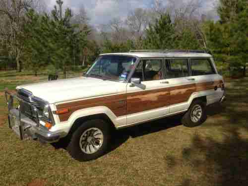 1983 Jeep Grand Wagoneer Limited Sport Utility 4-Door 5.9L, image 3