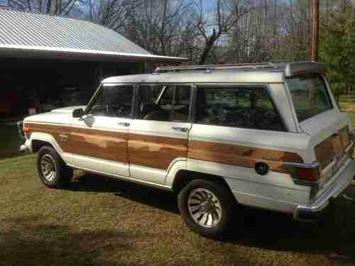 1983 Jeep Grand Wagoneer Limited Sport Utility 4-Door 5.9L, image 4
