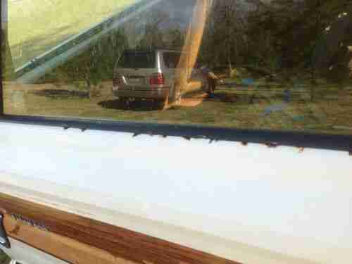 1983 Jeep Grand Wagoneer Limited Sport Utility 4-Door 5.9L, image 12