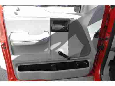 XL Truck 4.6L 4 Speakers AM/FM radio AM/FM Stereo/Clock Air Conditioning, image 5