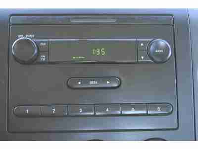 XL Truck 4.6L 4 Speakers AM/FM radio AM/FM Stereo/Clock Air Conditioning, image 12