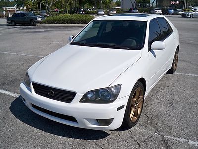 2001 lexus is 300, automatic, sunroof xenons, premium sound, no reserve, pearl