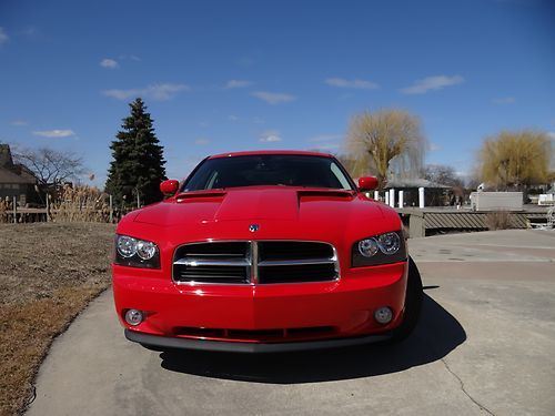 2010 dodge charger r/t sedan 4-door 5.7l