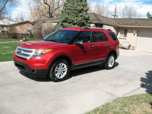 2012 ford explorer xlt loaded 17000 miles