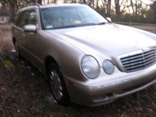2000 mercedes-benz e320 4matic wagon 4-door 3.2l 7 seater