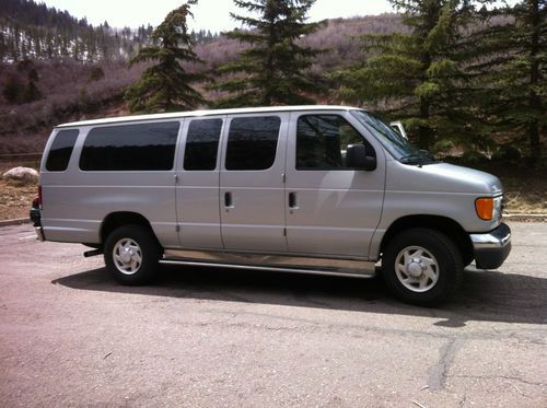 2007 ford e-350 super duty xlt passenger van w/ individual captain chairs