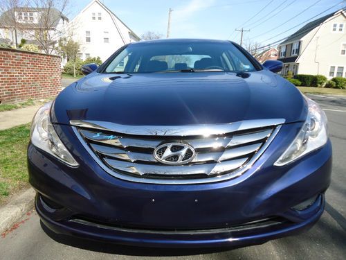 2012 hyundai sonata gls sedan 4-door 2.4l low 3k miles great on gas no reserve !