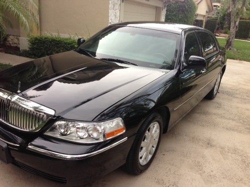 2011 lincoln town car l signature flforida 1 owner showroom new hurry!!!!