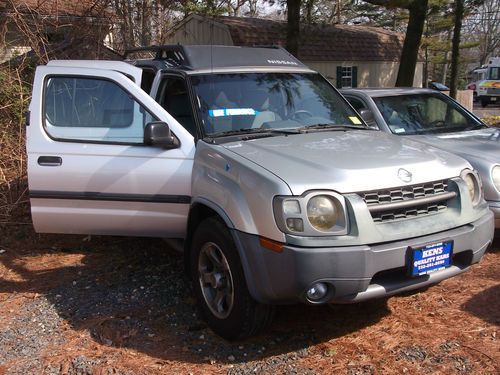 2004 nissan exterra se fwd--water damage-great project or parts car