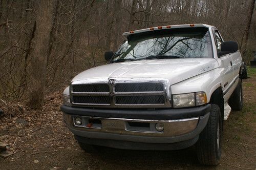 1999 dodge ram 1500 sport standard cab pickup 2-door 5.2l  4x4