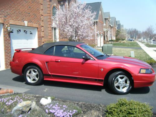 2002 ford mustang base convertible 2-door 3.8l