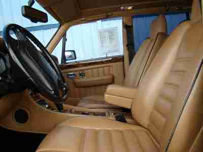 Ultimate Collectors Dream Car - 1994 Bentley Turbo R, image 19