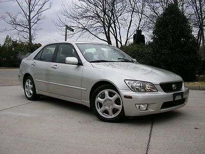 **very nice 2003 lexus is300 hard to find sporty car**