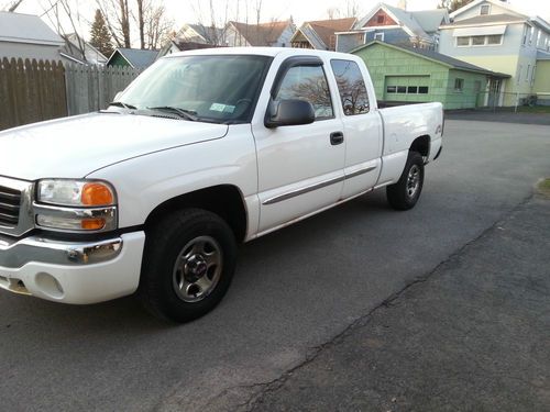 2004 gmc sierra 1500 sle extended cab pickup 4-door 4.8l