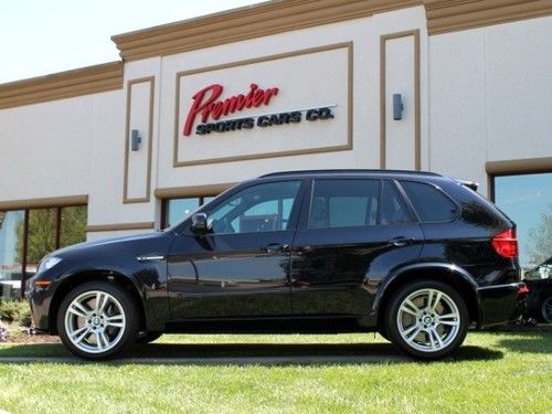 X5m, only 7,000 miles, 1-owner, rear ent, cold weather package, pano