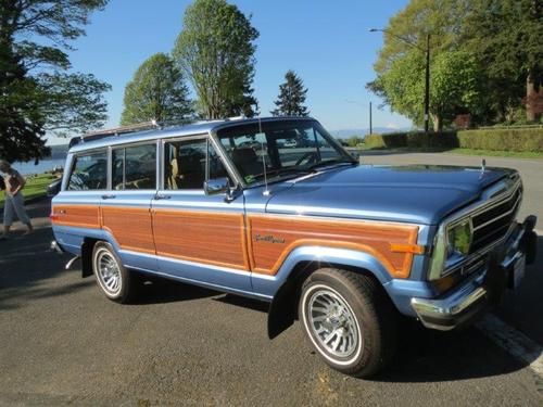 Rare 1988 light blue metallic (spinnaker blue) jeep grand wagoneer