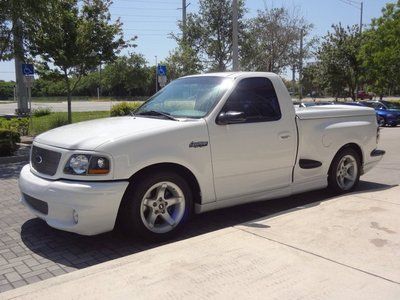Svt lightnin truck 5.4l 60/40 split bench w/power driver seat air conditioning