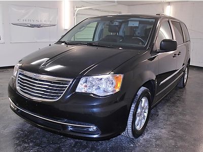 Flexfuel leather roof rack 3rd row stow n go dvd mp3 sirius xm uconnect camera