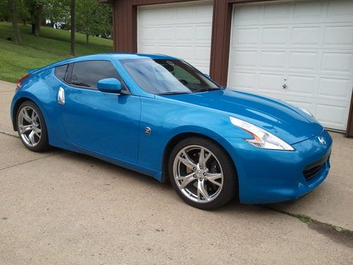 2011 nissan 370z touring coupe navigation monterey blue. pristine car