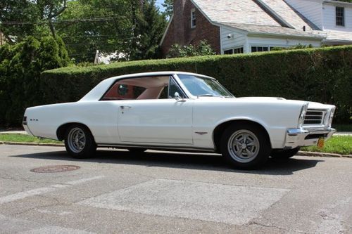 1965 pontiac le mans gto clone..4 speed