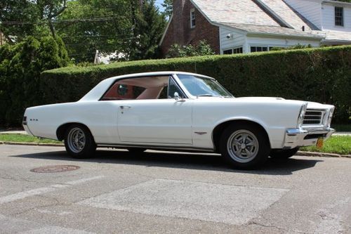 1965 pontiac le mans gto clone..4 speed