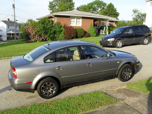 2001 volkswagen passat gls sedan 4-door 1.8l