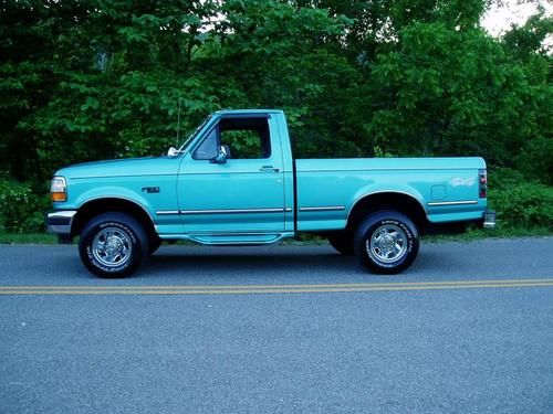 1995 ford f150 xlt 4x4 ....  hard to find them like this ....  1 awesome truck.
