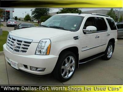 2011 cadillac escalade navigation ! this one has all the toys !! super low miles