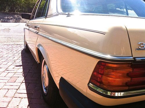 300D Diesel 132,505 Miles - Mint Showroom Condition - Collector Car - Gorgeous!, US $9,995.00, image 17