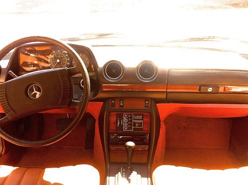 300D Diesel 132,505 Miles - Mint Showroom Condition - Collector Car - Gorgeous!, US $9,995.00, image 23