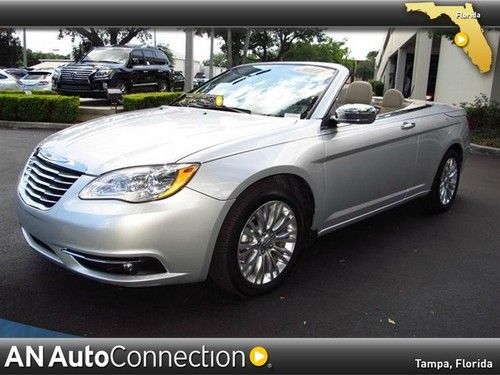 Chrysler 200 limited convertible with 18k miles &amp; navigation