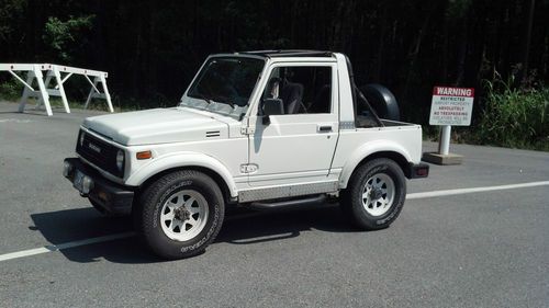 1987 samurai lots of new parts.runs &amp; drives great fun summer ride~~ attn getter