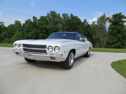 1970 chevelle malibu sport coupe (sleeper 454,425hp w/700r overdrive trans.)