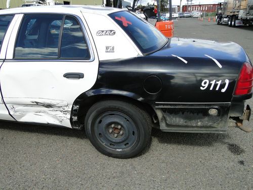 2003 Ford Crown Victoria Police Interceptor, image 4